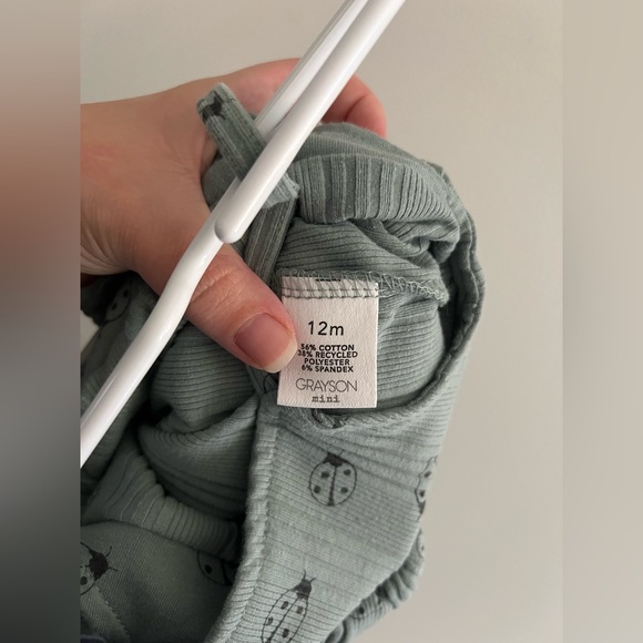 Grayson Mini Ladybug Romper 12M Green Ruffle Baby Girl Outfit - Picture 4 of 5